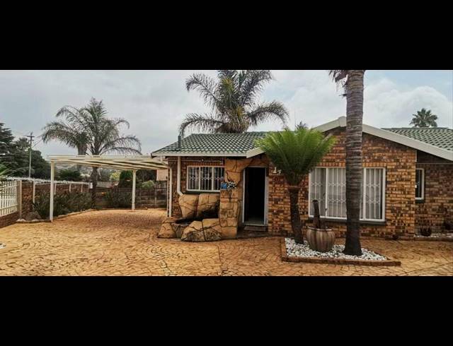 3 BEDROOM HOUSE FOR SALE IN SUIDEROORD